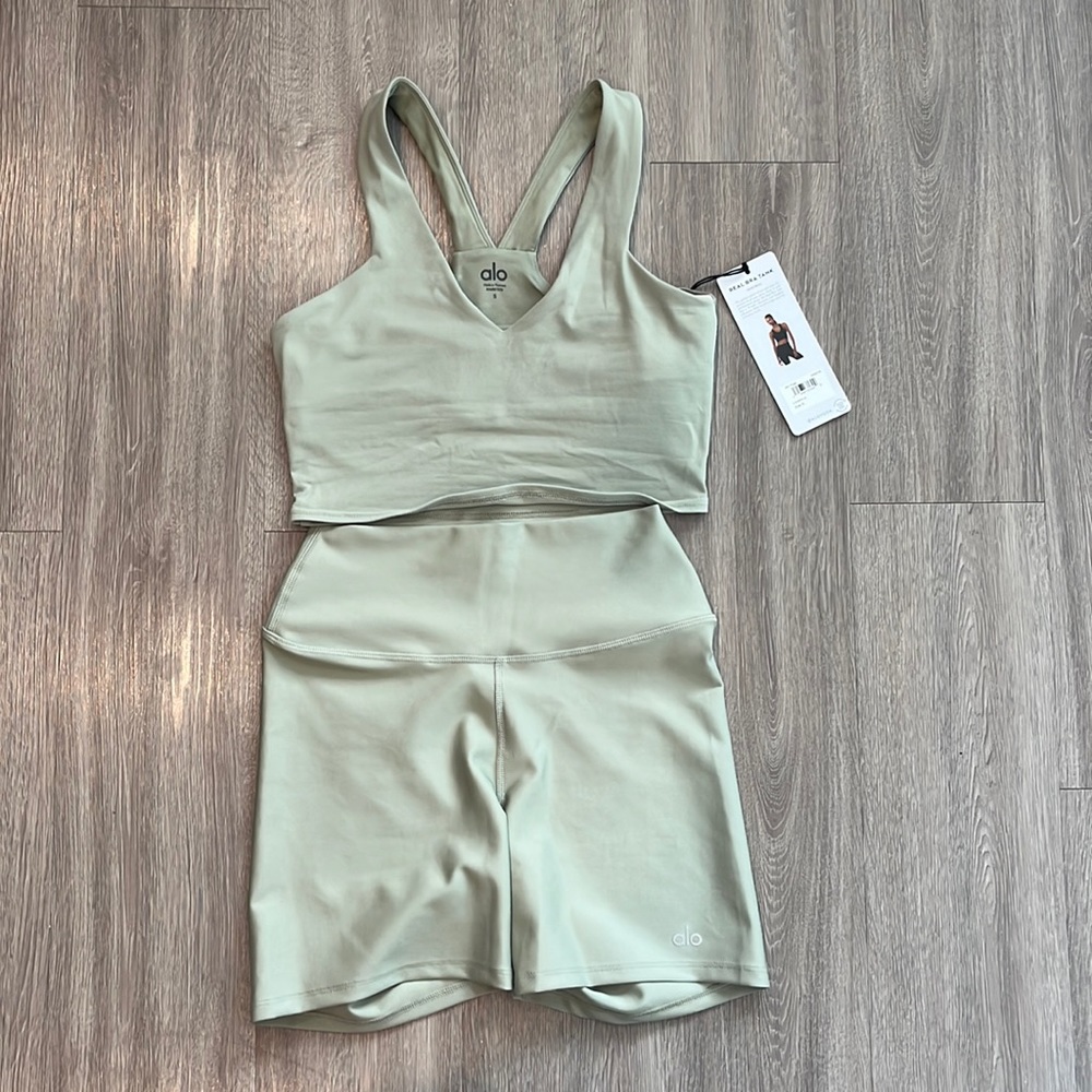 ALO YOGA workout set